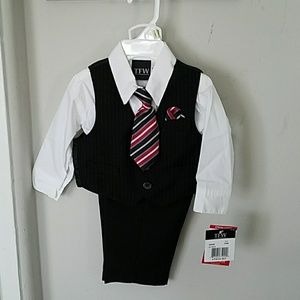 4 Piece Suit for Baby - 3/6 month size - NWT